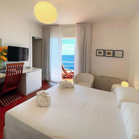 Claudio 3* Bergeggi