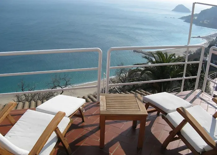 Отель Claudio Берджеджи