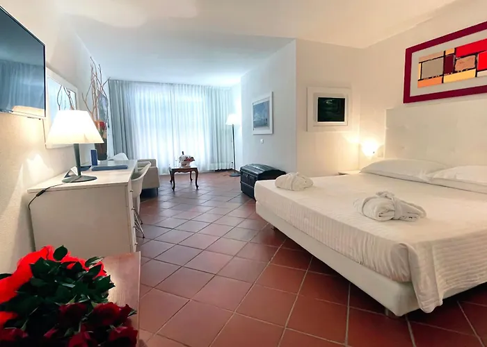 Отель Claudio 3*