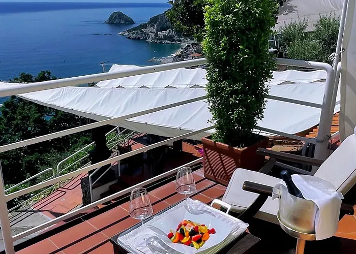 Claudio Отель Берджеджи